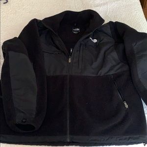 Men’s the North face black fleece jacket